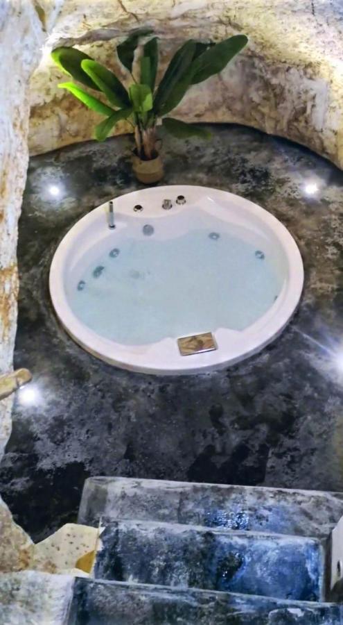 White Luxury Suite Ostuni By Gonewlocation Esterno foto