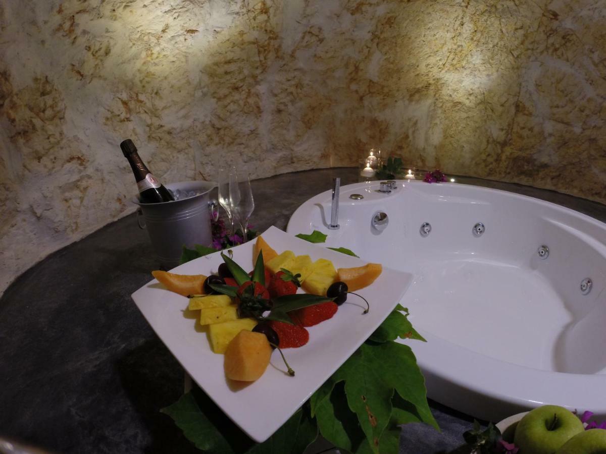 White Luxury Suite Ostuni By Gonewlocation Esterno foto